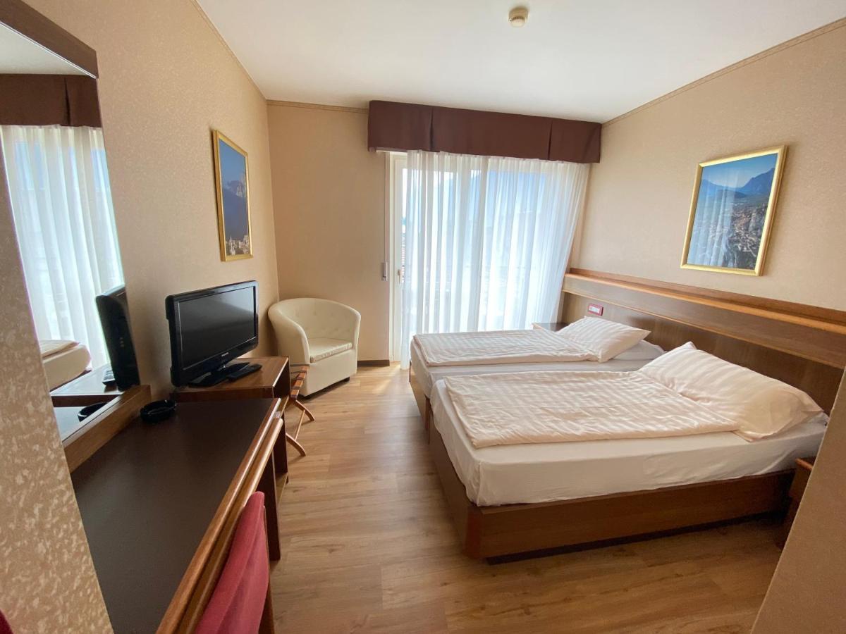 Sunlake Hotel Riva del Garda Bagian luar foto