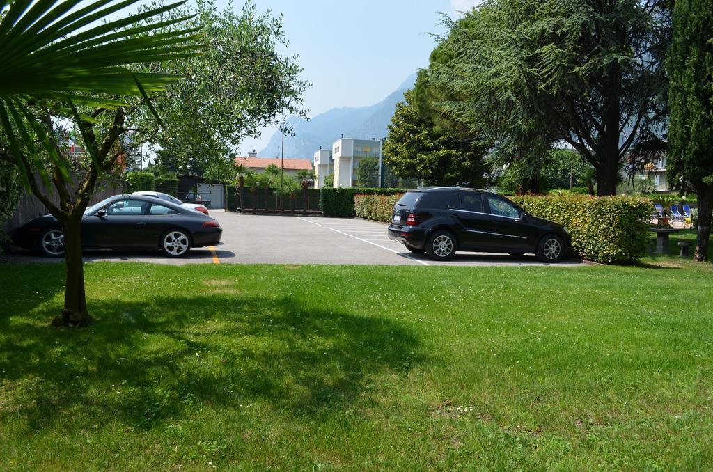 Sunlake Hotel Riva del Garda Bagian luar foto